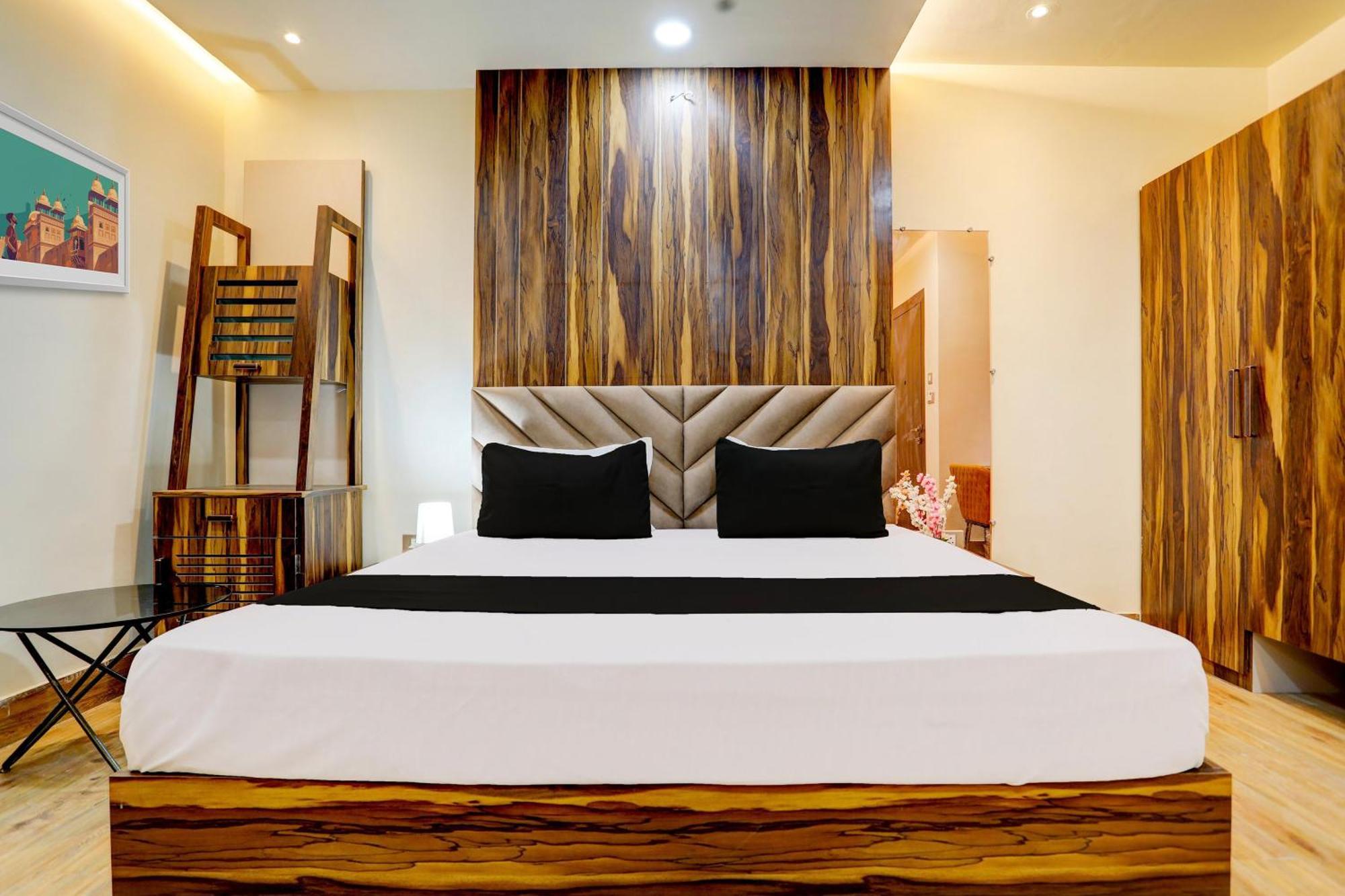 Hotel O Krishna Greens Kanpur Buitenkant foto