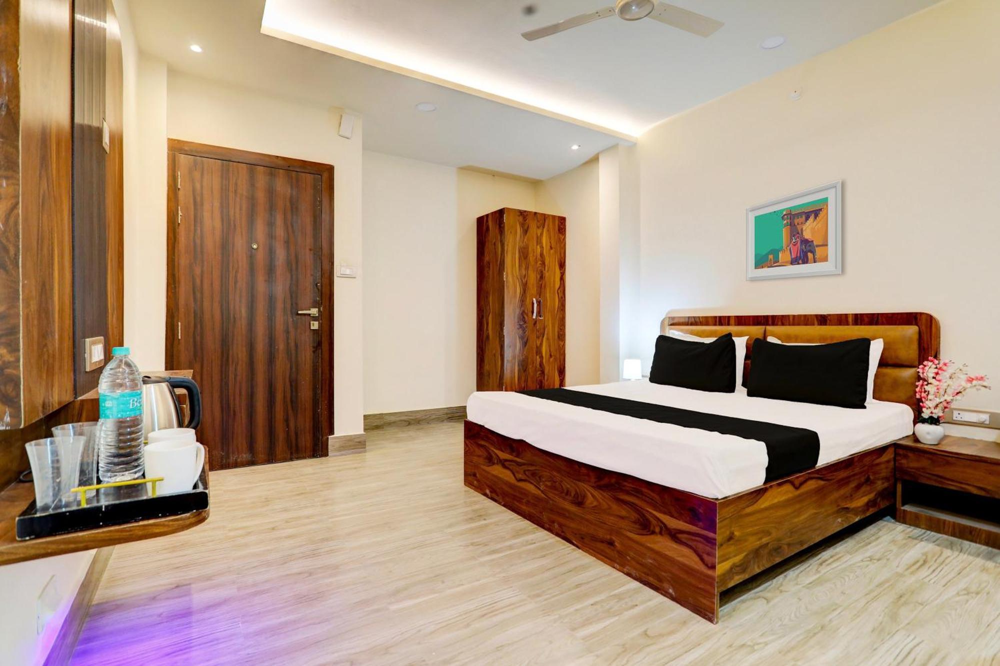 Hotel O Krishna Greens Kanpur Buitenkant foto