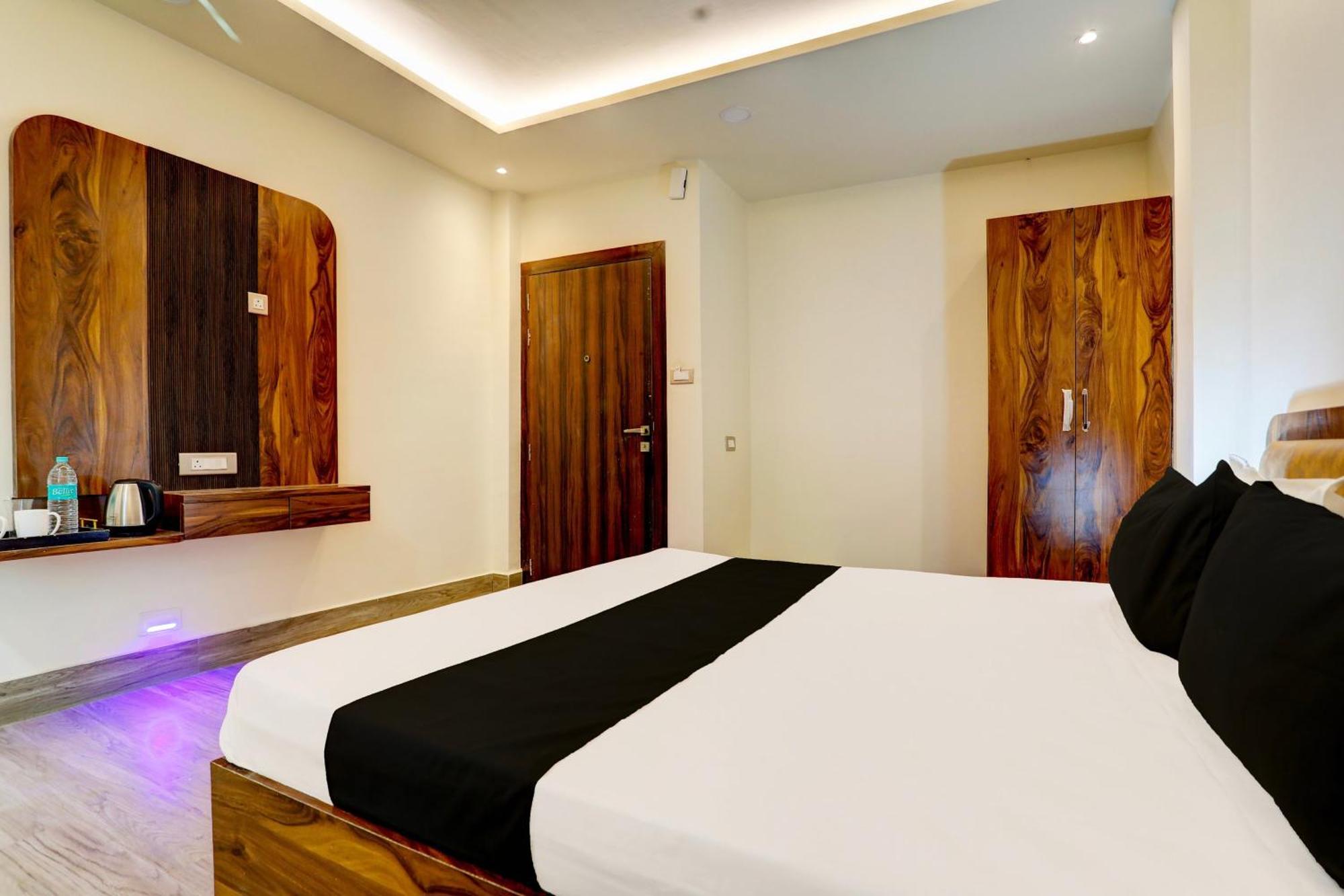 Hotel O Krishna Greens Kanpur Buitenkant foto