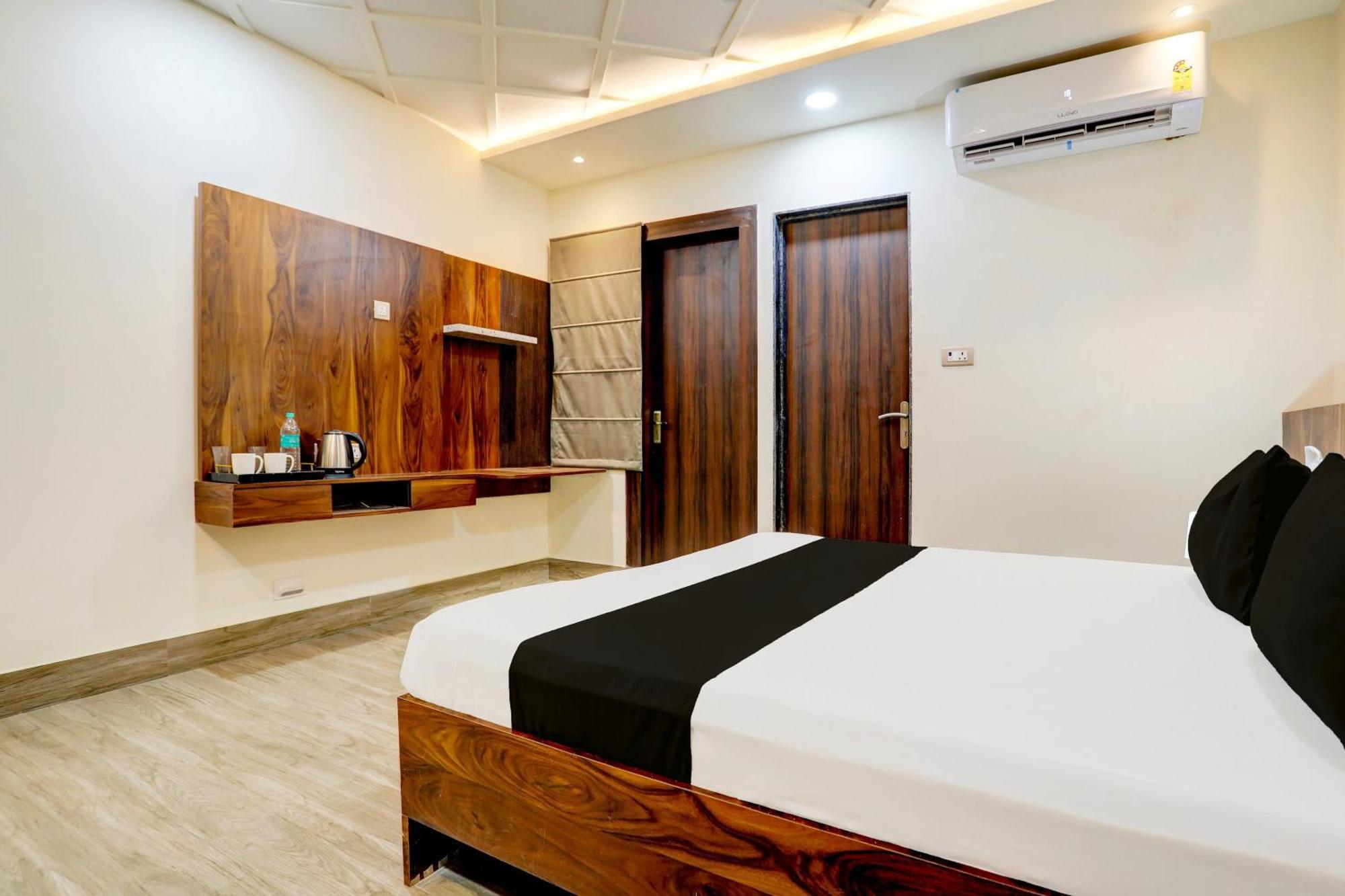 Hotel O Krishna Greens Kanpur Buitenkant foto