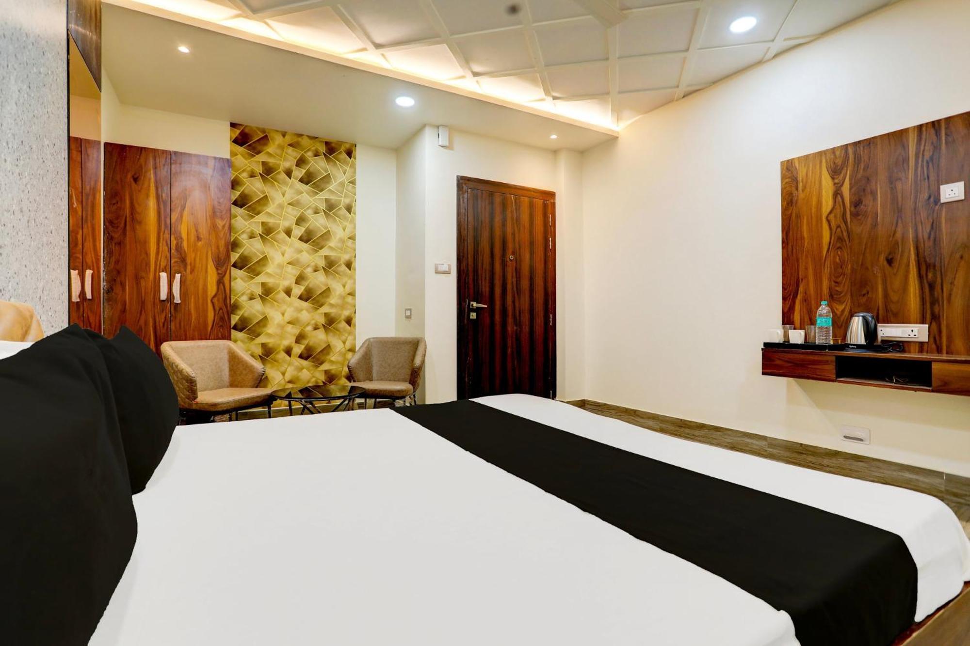 Hotel O Krishna Greens Kanpur Buitenkant foto
